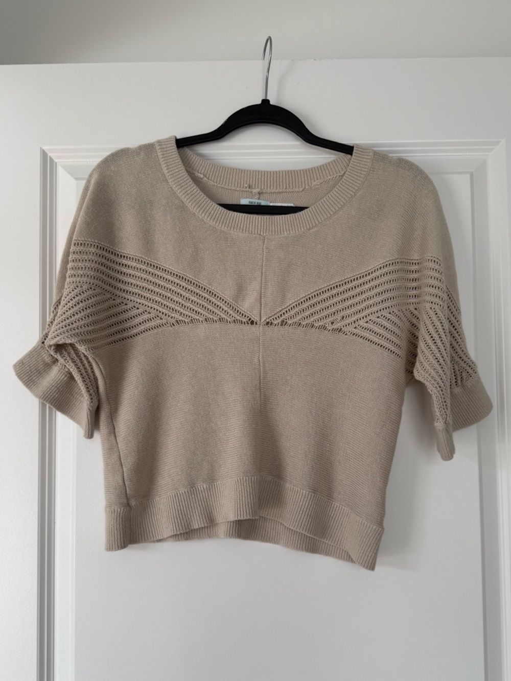 Kimchi Blue Short Sleeve Scoop-Neck Knit Top in Beige Taupe